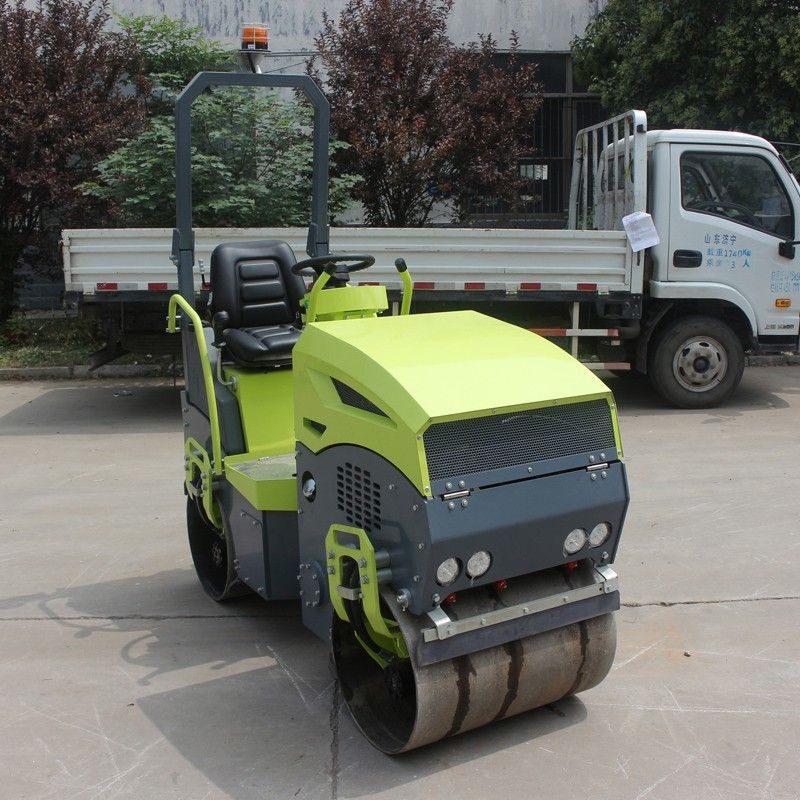 振動異常的小型壓路機(jī)，大概率是振動軸承出現(xiàn)了問題
